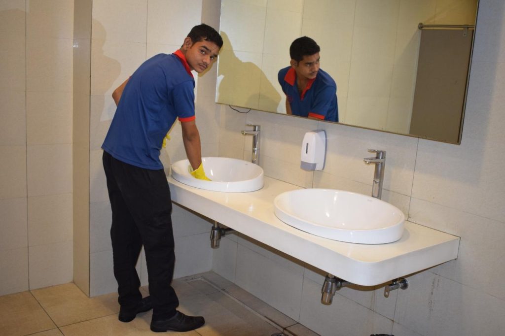 Washroom Cleaning & Hygiene